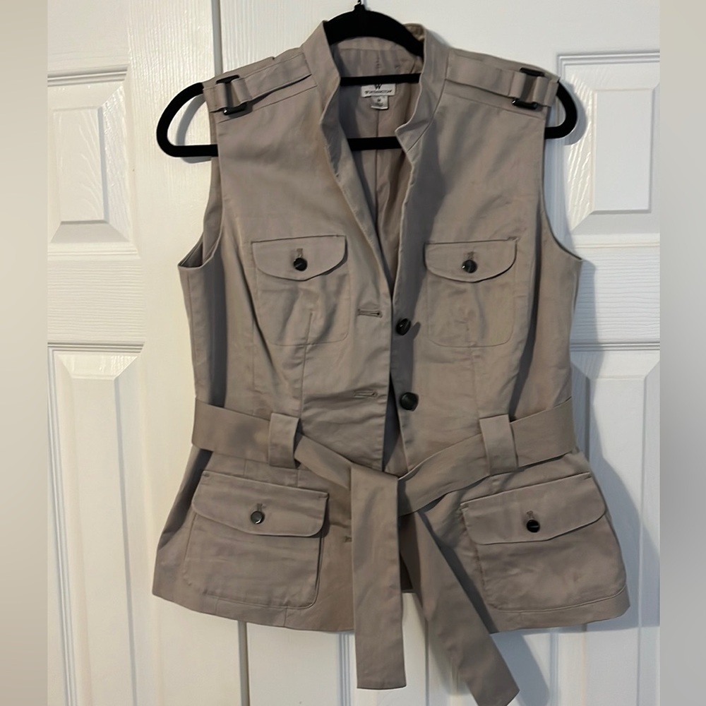 Sleeveless Suit Jacket